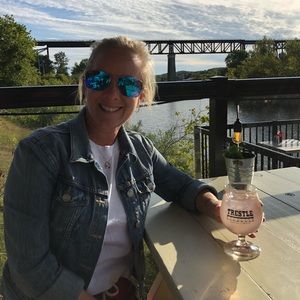 Meet your Posher, Tanya